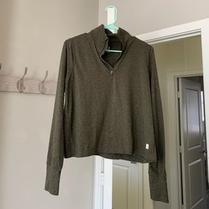 Vuori Crescent Half Zip in Evergreen Heather Size Small